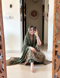 Elegant Green Ethnic Printed Cotton Suit Set with Dupatta – Graceful & Timeless